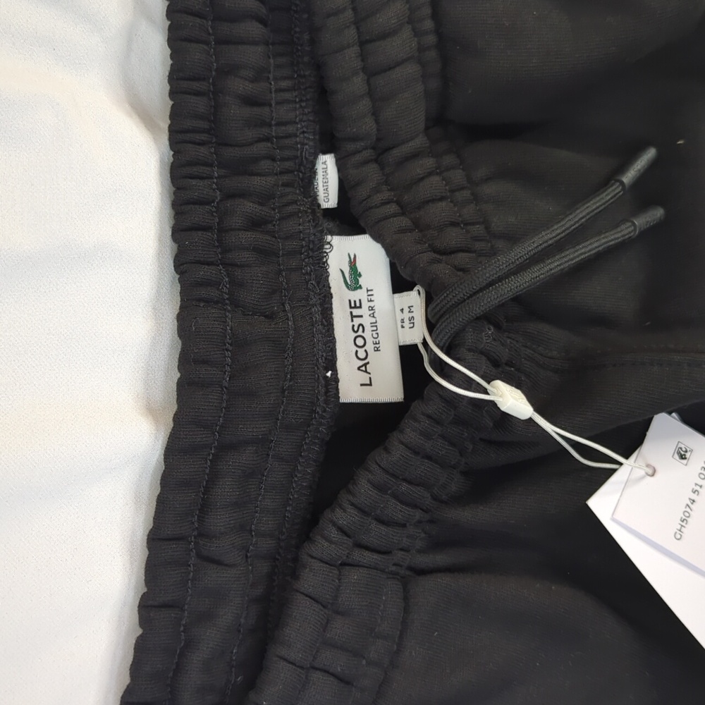 New Lacoste Sweat Shorts - Picture 2 of 12